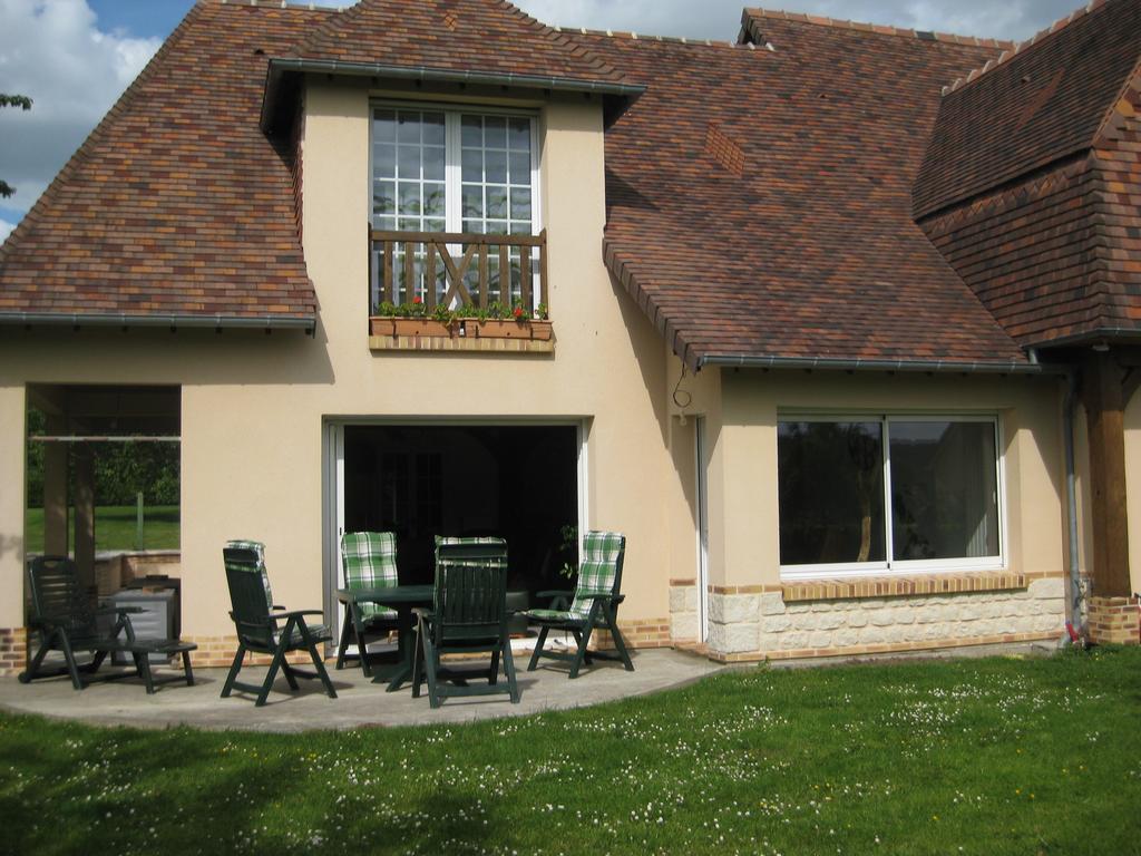 Gite De La Balle De Golf Jumieges Ruang foto